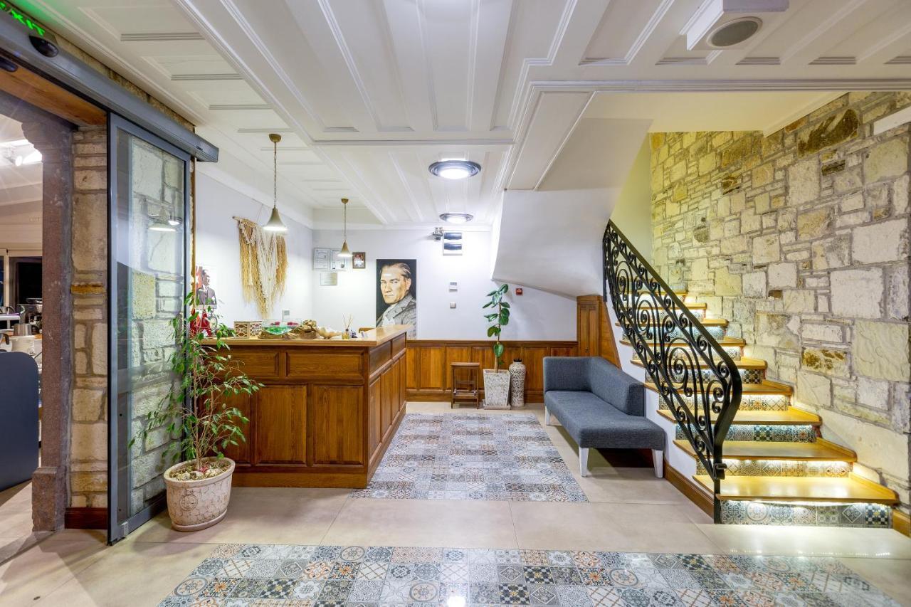 Navalia Hotel Фоча Екстериор снимка