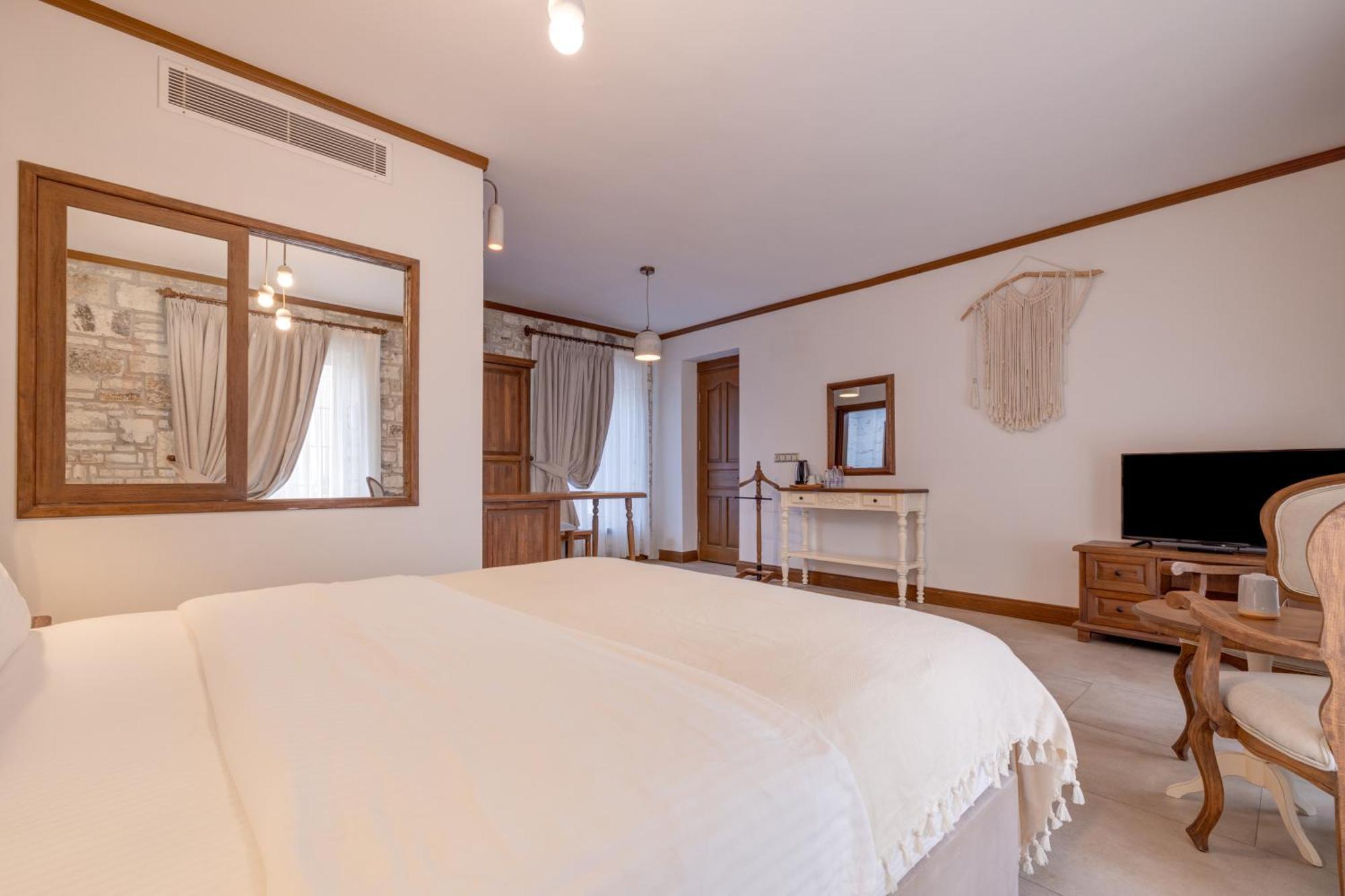 Navalia Hotel Фоча Екстериор снимка