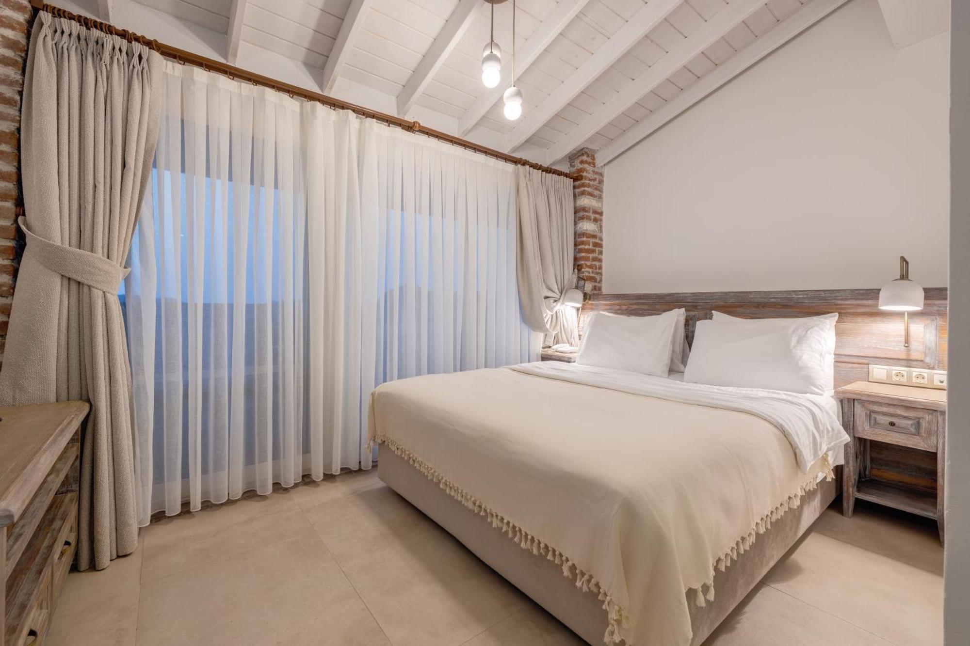 Navalia Hotel Фоча Екстериор снимка
