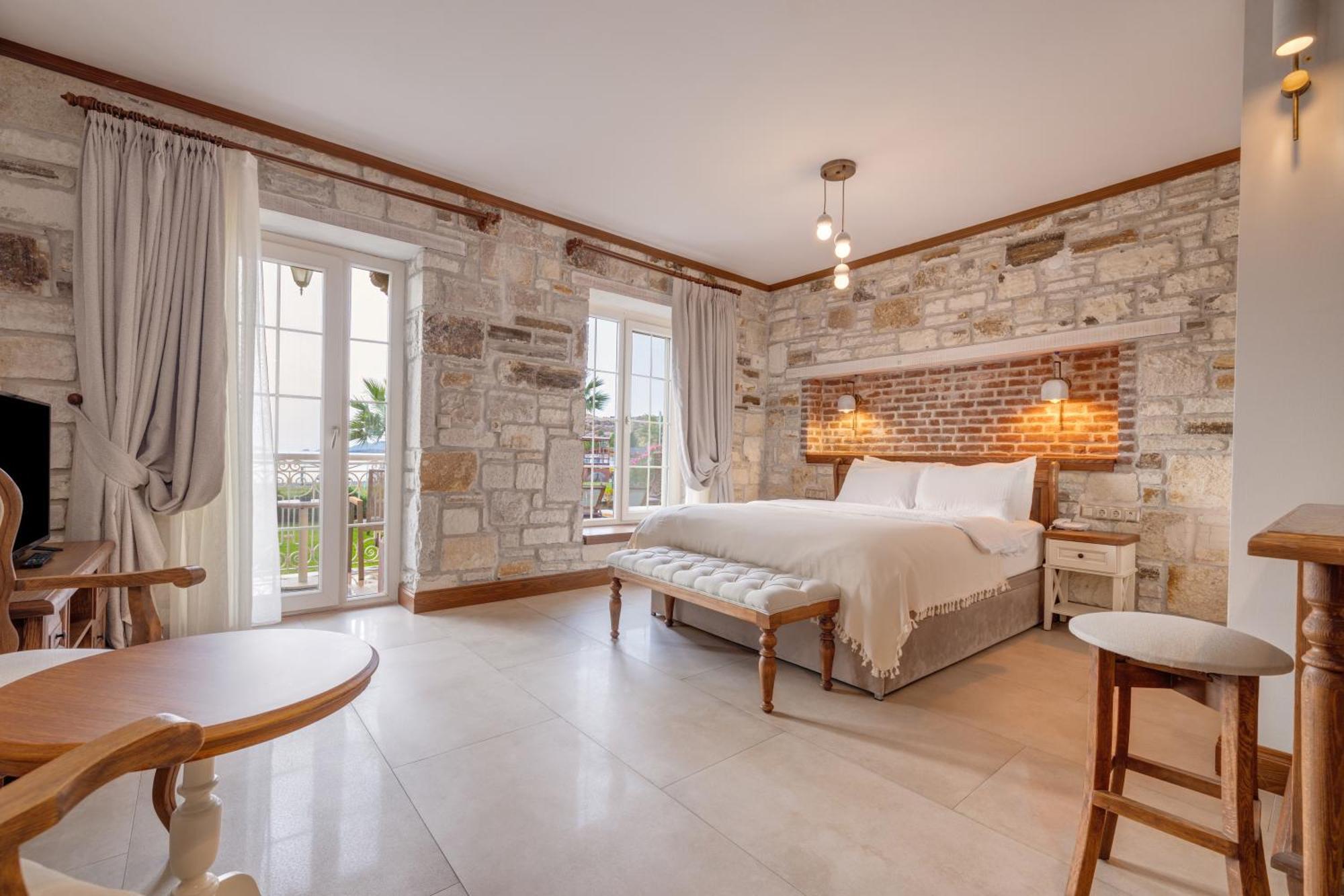 Navalia Hotel Фоча Екстериор снимка