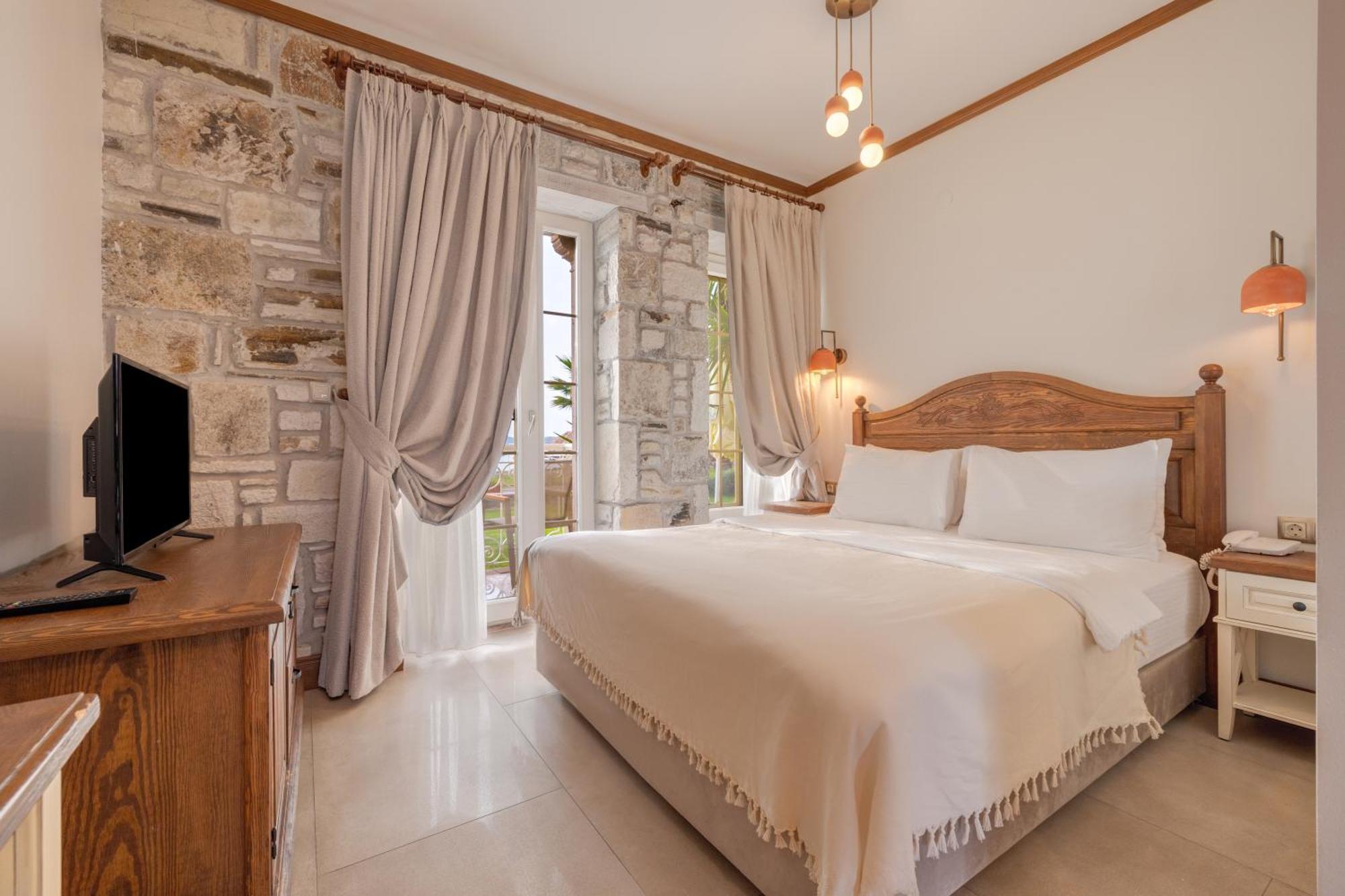 Navalia Hotel Фоча Екстериор снимка
