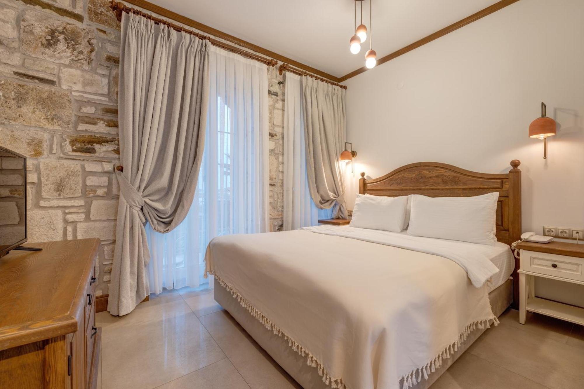 Navalia Hotel Фоча Екстериор снимка