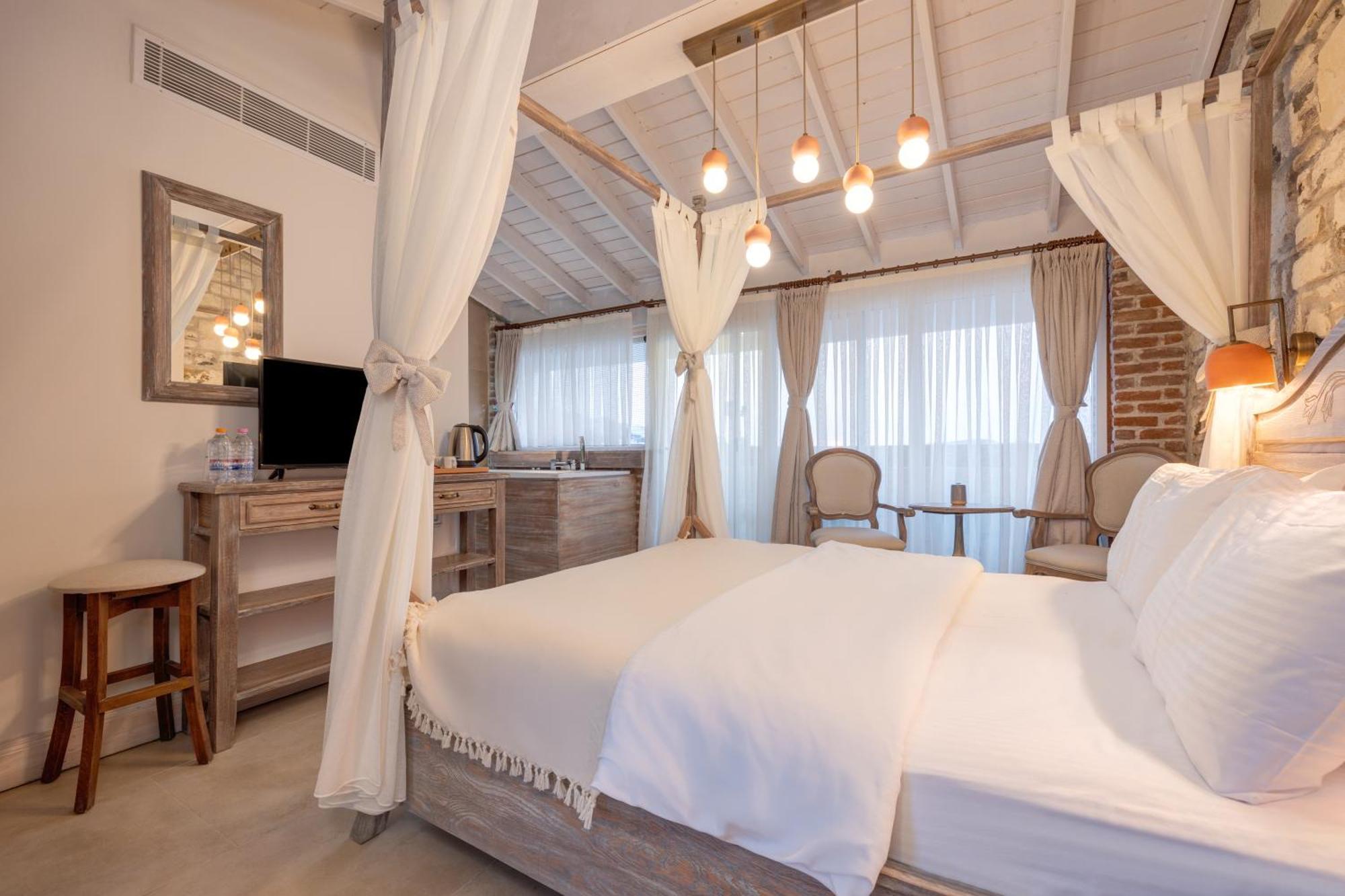 Navalia Hotel Фоча Екстериор снимка