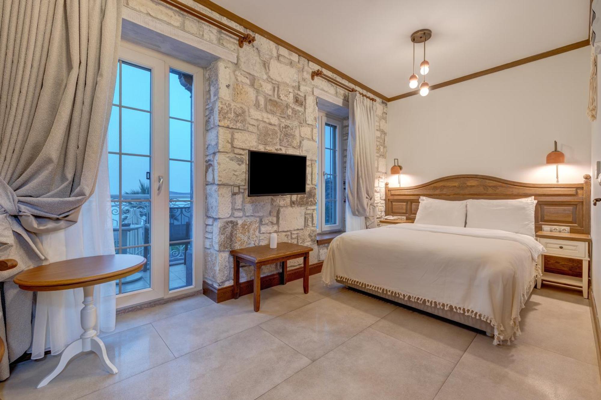 Navalia Hotel Фоча Екстериор снимка