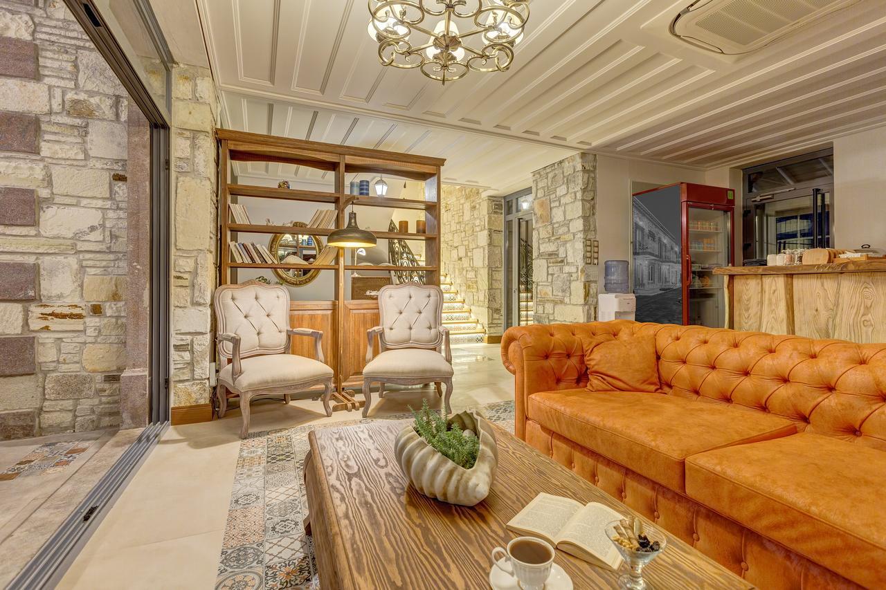 Navalia Hotel Фоча Екстериор снимка