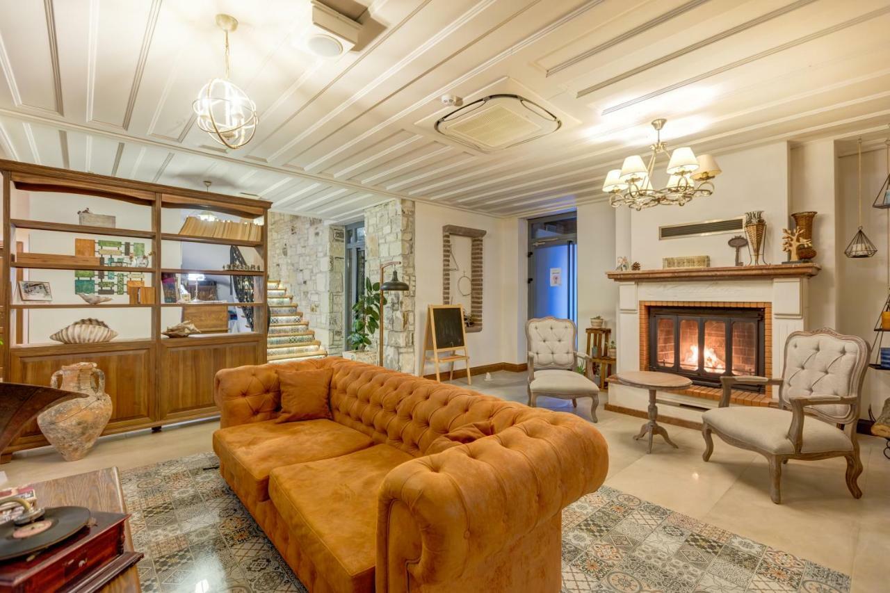 Navalia Hotel Фоча Екстериор снимка